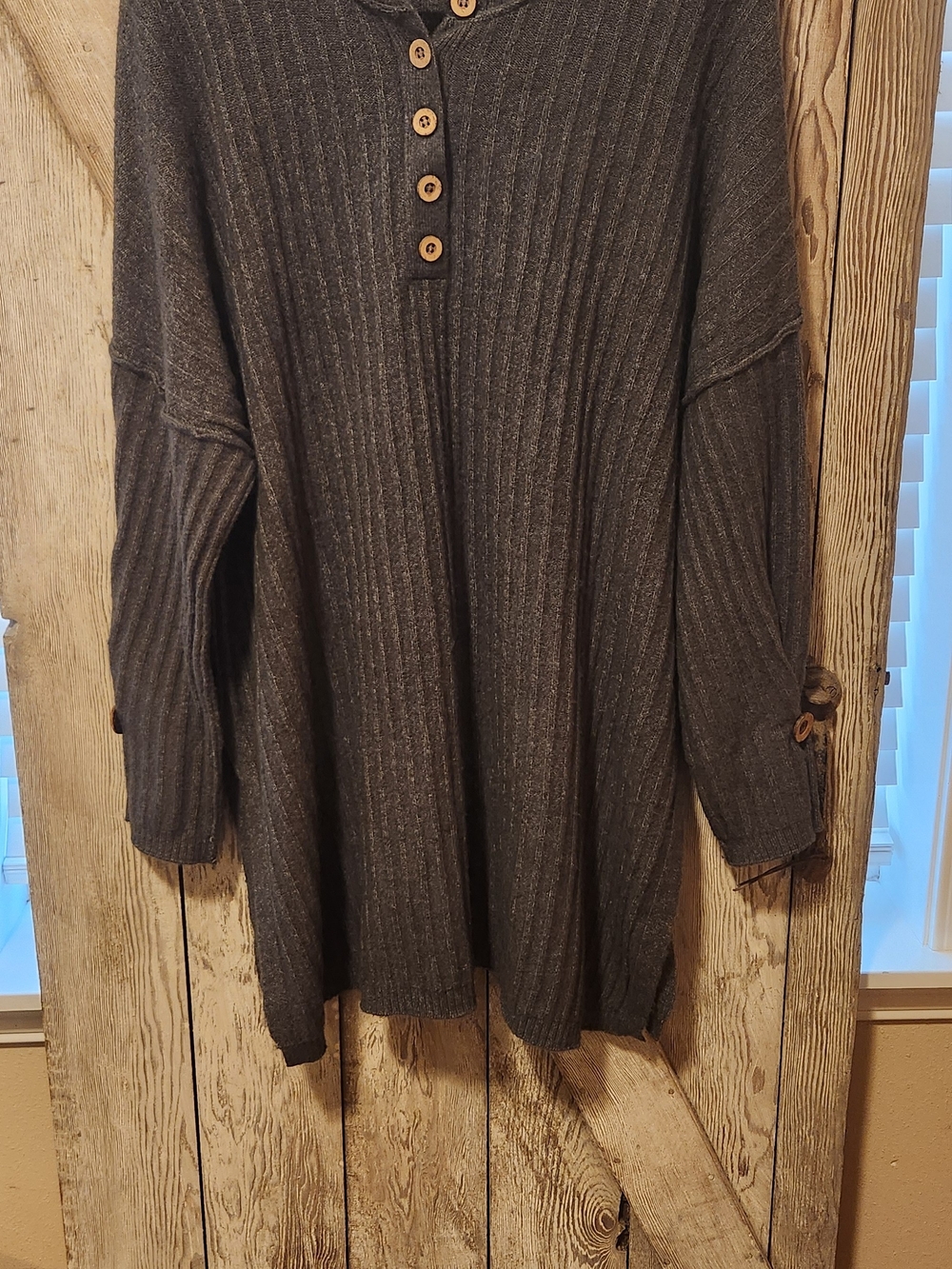 Free People Women's Ribbed Henley Cardigan Sweater in Charcoal. XL